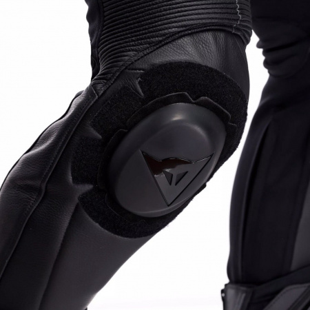 Мотокомбинезон DAINESE DEMON SPRINT PERF 1PC BLACK/BLACK/RED-LAVA_4